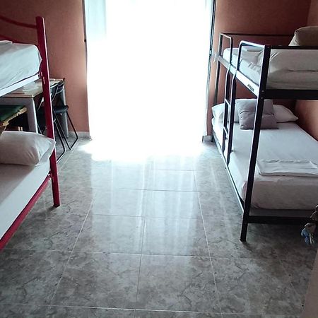 La Maestranza Apartment Rooms Sewilla Zewnętrze zdjęcie