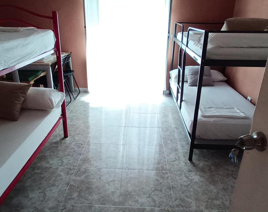 La Maestranza Apartment Rooms Sewilla Zewnętrze zdjęcie
